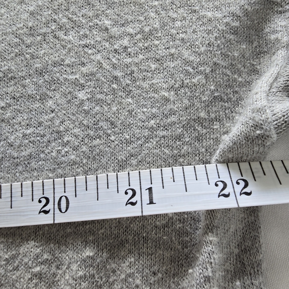 Gap Gray Women's Cardigan 70% Cotton 10% Silk Lightweight Size M - Picture 10 of 12